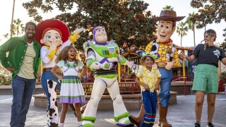 Pixar Fest Returns to the Disneyland Resort – Character Experiences 