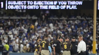 Mike Shildt nlds game 2 dodger stadium